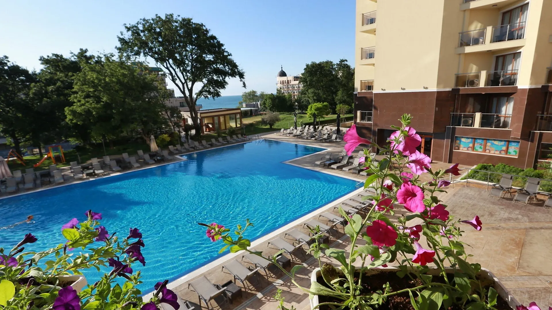 3- Room Apartment In Golden Line Golden Sands Bulgaria
